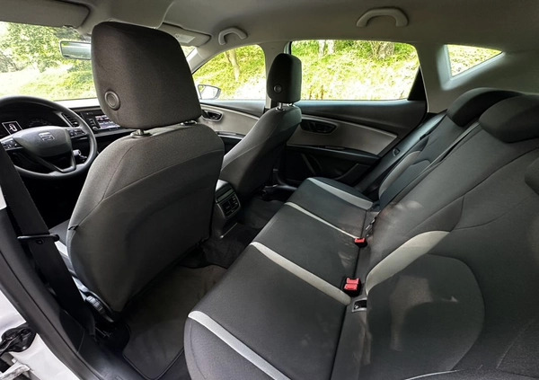 Seat Leon cena 26900 przebieg: 150000, rok produkcji 2013 z Góra małe 211
